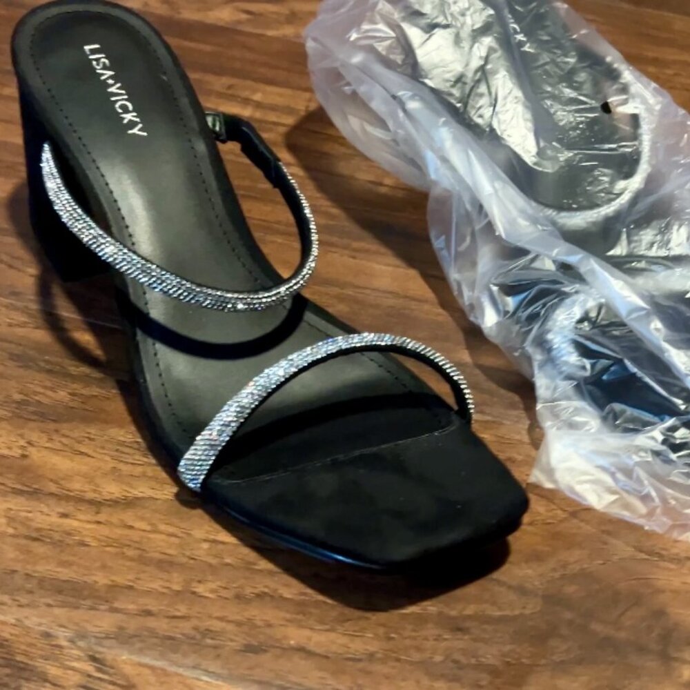 Lisa Vicky "Hotfix" heels size 9 - NWT